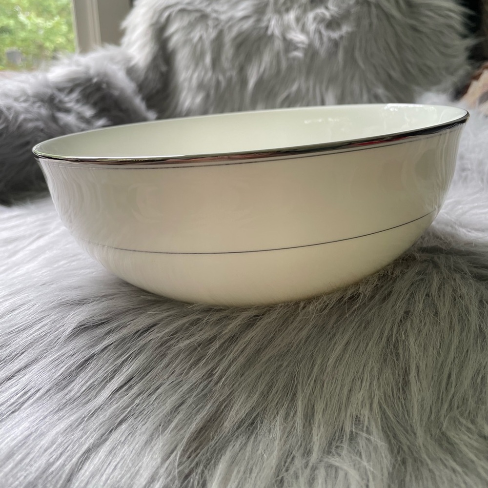 NWOT Discontinued Mikasa Gothic Platinum Vegetable Bowl.